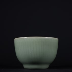 A Yuan Dynasty Longquan Cup