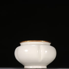 A piece of Song Ding kiln wrapped golden melon jar