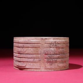 A piece of Han Dynasty seed material full of gray skin and jade cong