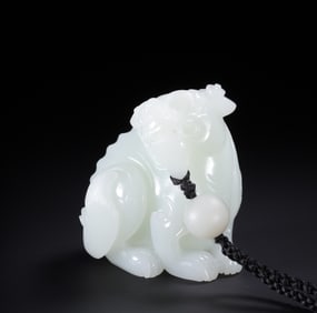 A piece of Hetian jade auspicious beast handle