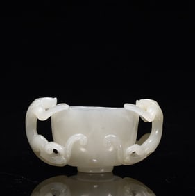 A Hetian jade wine glass