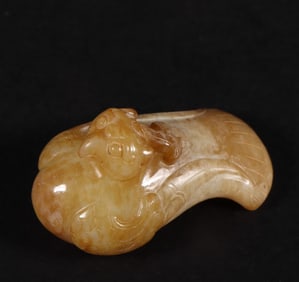 A piece of ancient Hetian jade phoenix bird