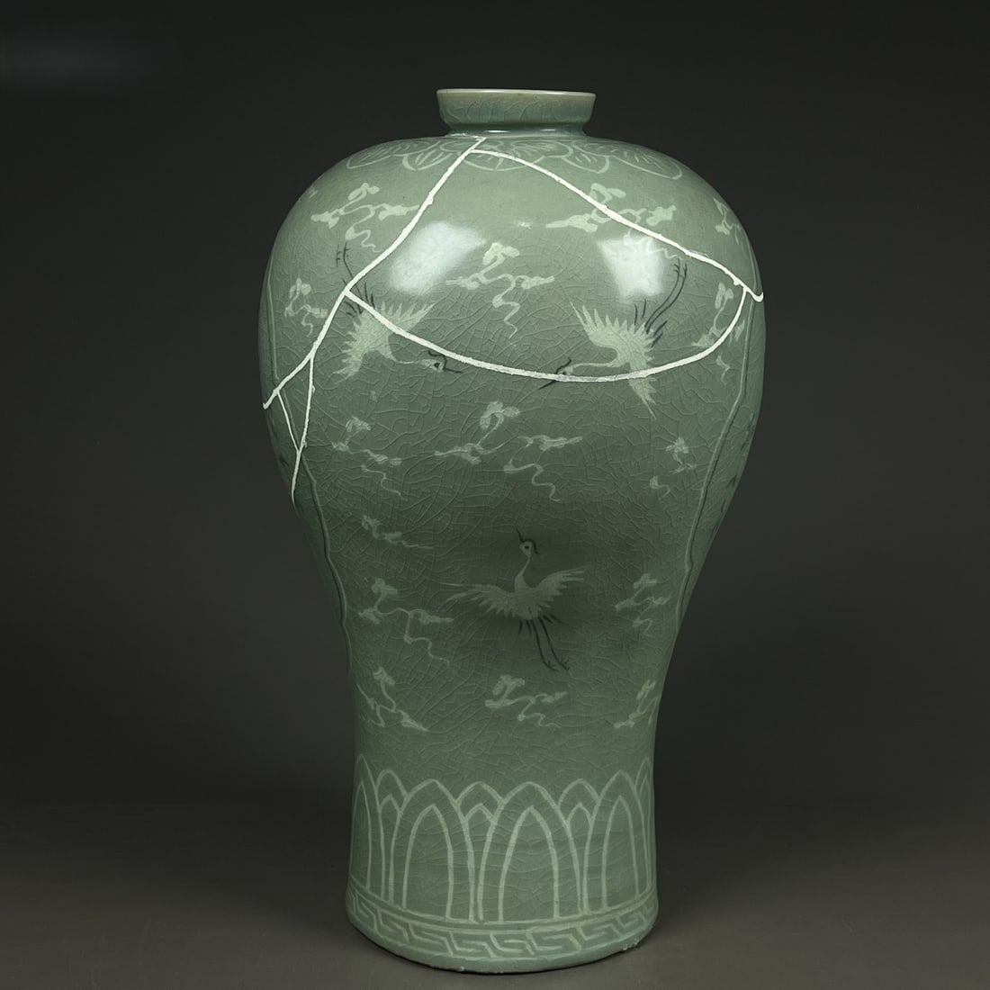 A Song Dynasty Korean porcelain plum bottle (1 of 9)
