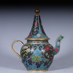 A Qing Dynasty copper tire cloisonné enamel grape pattern pot