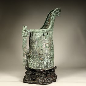 A bronze cup of the Han Dynasty