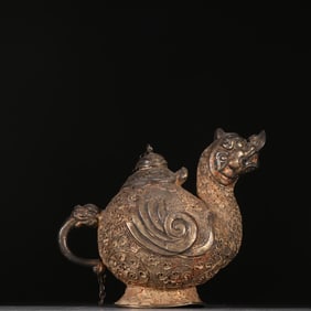 A silver-gilt fried bead bird-shaped pot