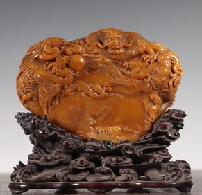 A Qing Dynasty Tian Huangshi dragon and phoenix Chengxiang Shanzi ornament