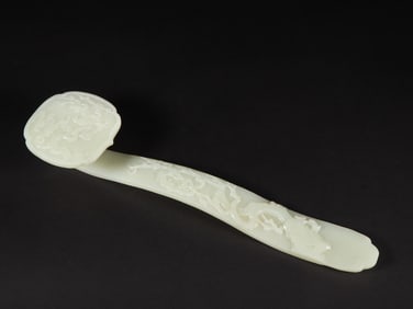 A piece of Qing Dynasty Hetian jade ruyi