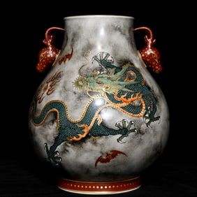 A Qing Dynasty Qianlong stone pattern glazed pastel gold-painted dragon pattern deer head statue