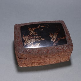 A Qing Dynasty lacquerware pattern box