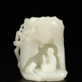 A Qing Dynasty Hetian jade character story mountain ornament