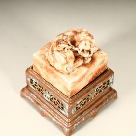 A Qing Dynasty fine beast seal