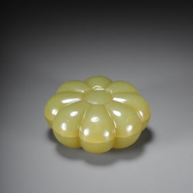 A Hetian topaz melon ridge lid box