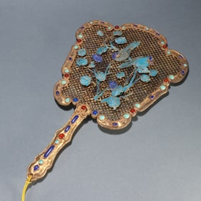 A Qing Dynasty silver-gilt filigree dotted kingfisher pattern fan