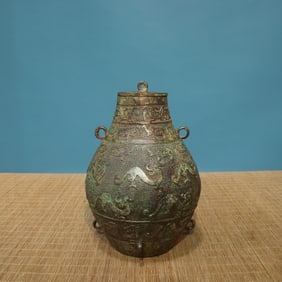 A bronze bowl of the Han Dynasty (inscription)