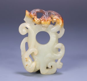 A piece of ancient jade chicken core pendant