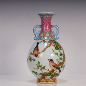 A Qing Dynasty pastel amphora