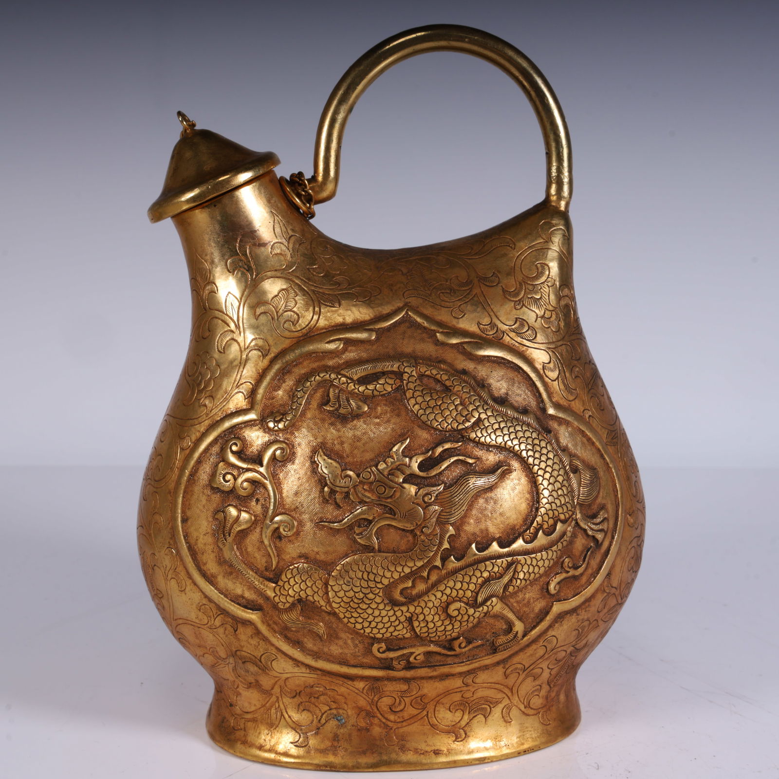 A copper gilt plate dragon pattern skin pot (1 of 9)