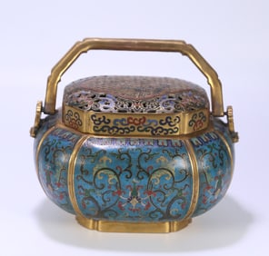 A Qing Dynasty copper tire cloisonné enamel entwined floral pattern hand stove