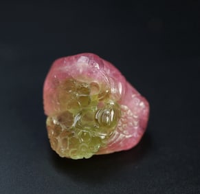 A Qing Dynasty watermelon two-color tourmaline is happy with the eyebrow pendant