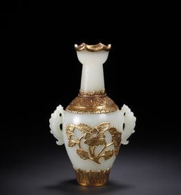 A Hetian jade amphora