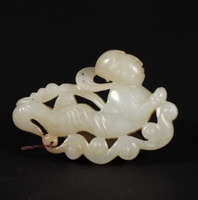 A piece of Ming Hetian jade seed material flies into the sky