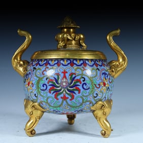 A Qing Dynasty cloisonné cloisonné enamel elephant button incense burner