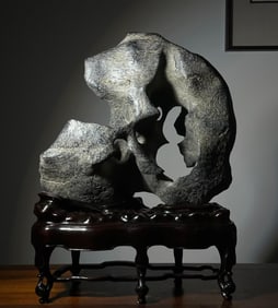 A Qing Dynasty Taihu Lake stone study ornament