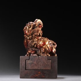 A Qing Dynasty Yongzheng pastel Anxi picture moon holding vase