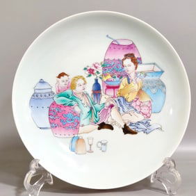 A Qing Dynasty Yongzheng outer carmine red glaze inner foreign color Western character plate