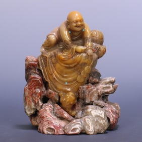 A Qing Dynasty Shoushan stone bottom Tuotian Huangshi bangs play golden toad mountain ornament