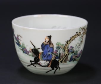 A Qing Dynasty Yongzheng pastel character story cup