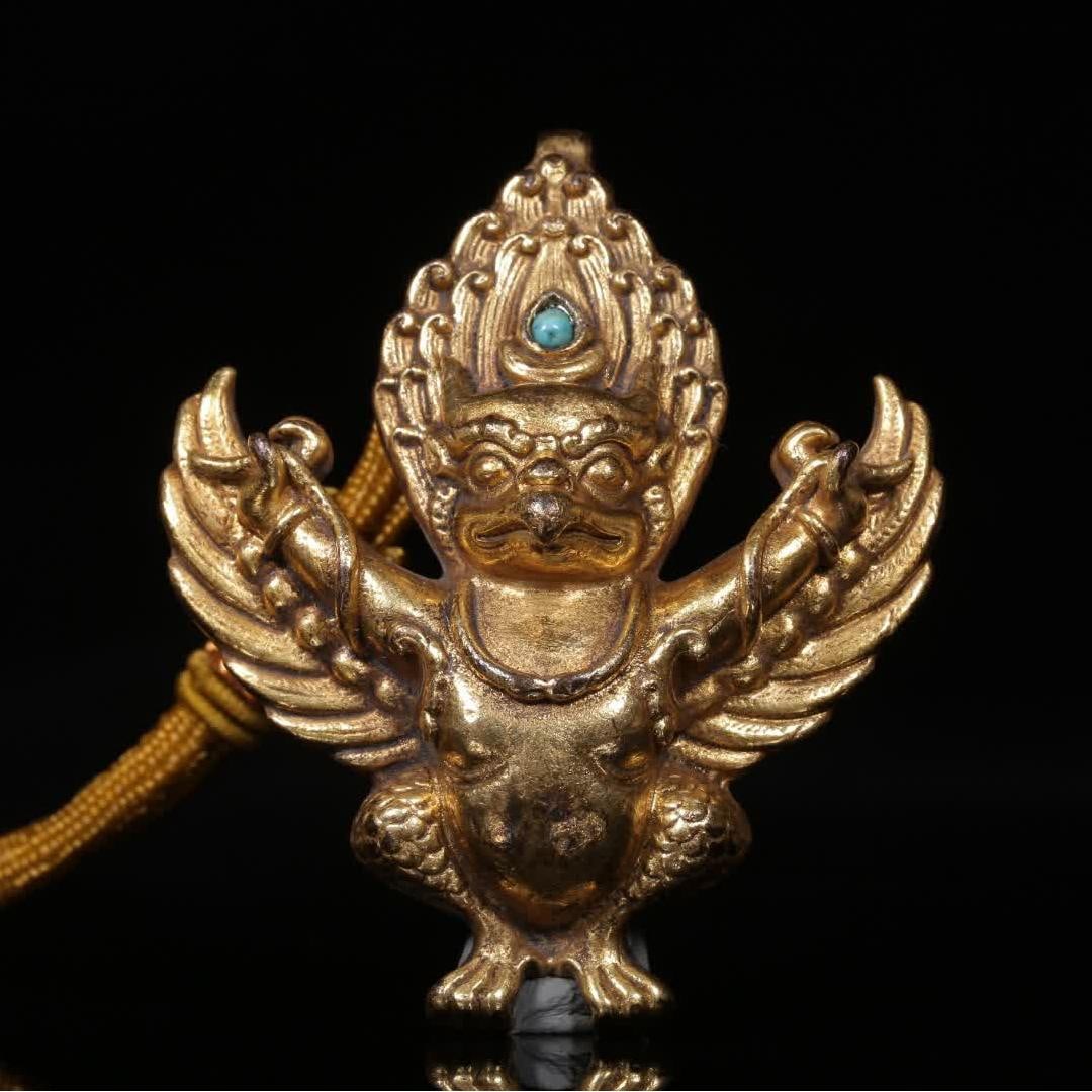 A Qing Dynasty copper gilt golden roc bird pendant: Qing Dynasty copper gilt golden roc bird pendant SIZE: L:5.7cm W:5.2cm T:2cm (The Dimensions Of All Batches Are Manually Measured.If You Need More Detailed Information, Please Contact Our Customer Ser