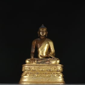 A bronze gilt statue of Shakyamuni in the Qing Dynasty