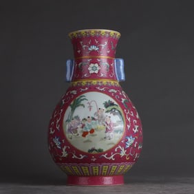 A Qing Dynasty Qianlong carmine rolling road pastel window baby play picture amphora