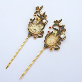 A pair of filigree inlaid Hetian jade hairpins