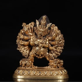 A bronze gilt statue of Weide in the Qing Dynasty