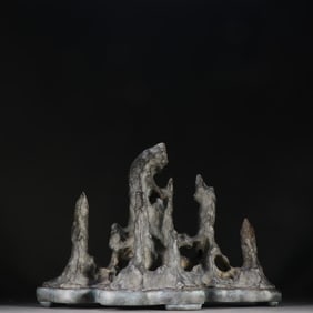 A copper tire mountain ornament