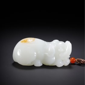 A piece of Qing Dynasty Hetian jade elephant handle