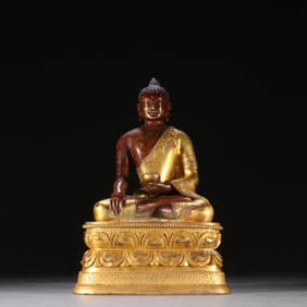 A bronze gilt pharmacist Buddha statue of the Qing Dynasty