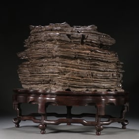 A Lingbi Shishanzi ornament