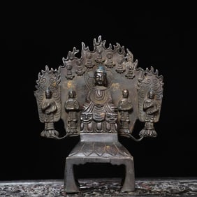 A Qing Dynasty bronze gold statue of the Northern Wei Buddha