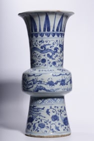 A blue and white dragon pattern baby play pattern flower cup made in the Ming Dynasty and the Ming