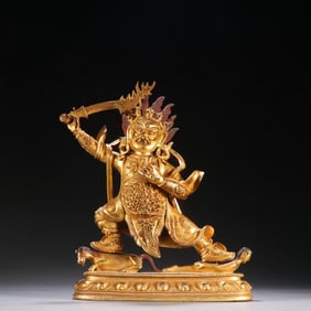 A bronze gilt statue of the Qing Dynasty