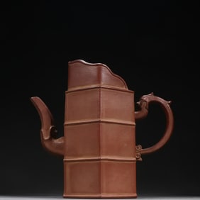 A Qing Dynasty famous purple sand monk hat teapot