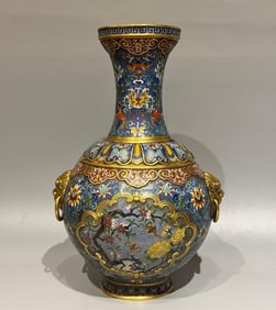 A Qing Dynasty cloisonné enamel wealth auspicious bottle