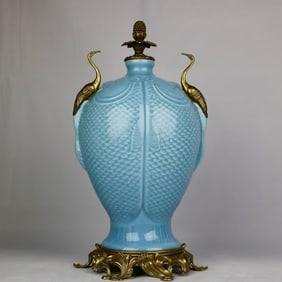 A blue-glazed copper-inlaid crane amphorae