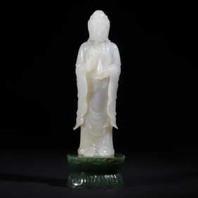 A Qing Dynasty jade carving standing Guanyin furnishings