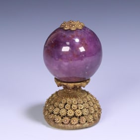 A Qing Dynasty ruby hat top