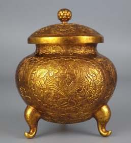 A copper gilt jar of the Qing Dynasty